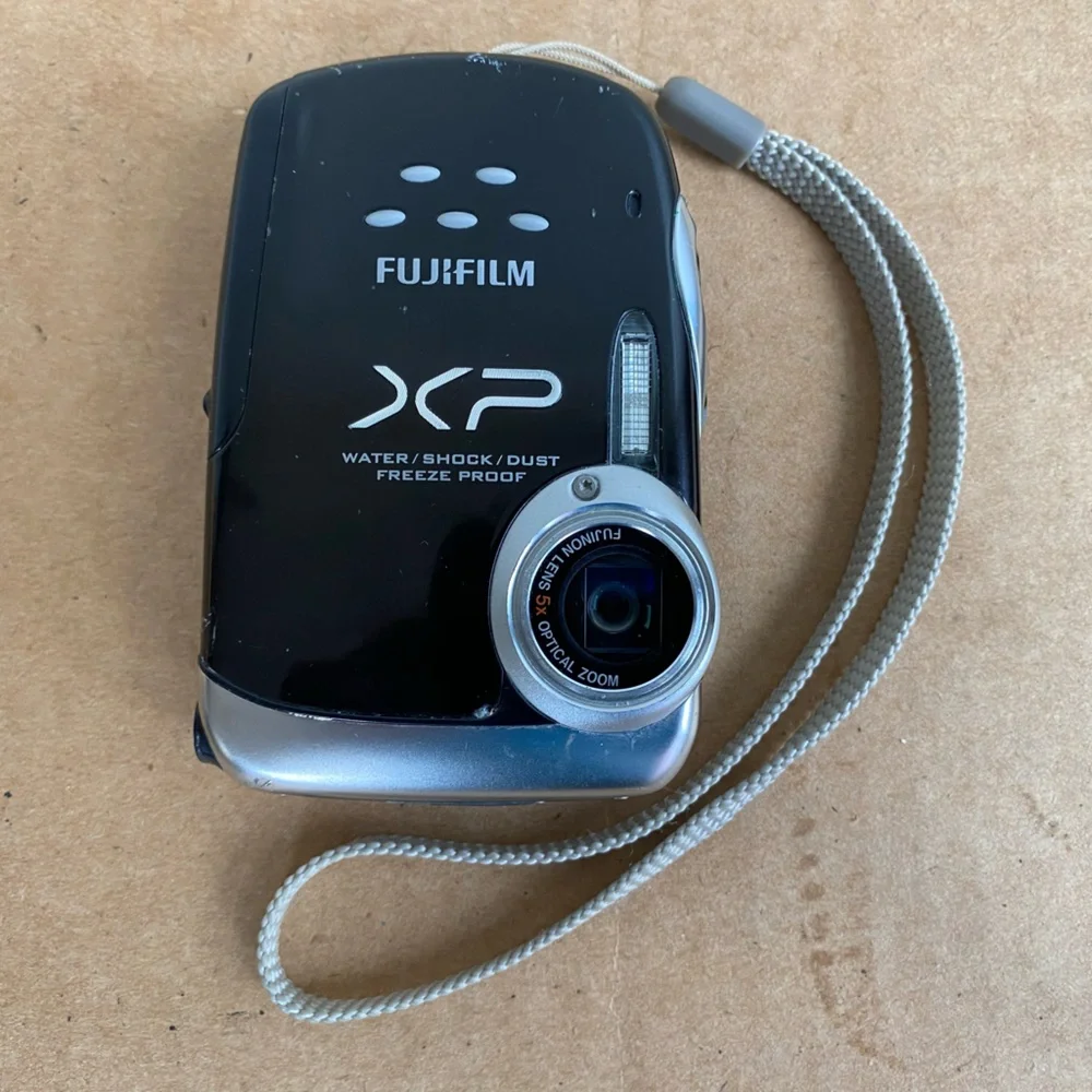 Fujifilm Finepix XP10 Digital Camera